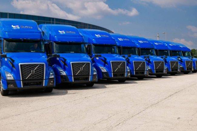 Brite Logistics Blue new modern trucks Volvo Chicago yard OTR dry van